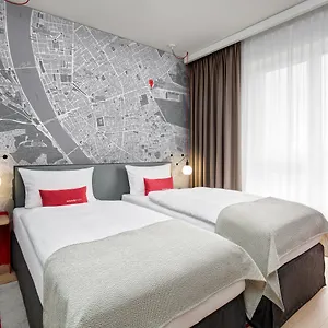 4* Hotel Intercityhotel